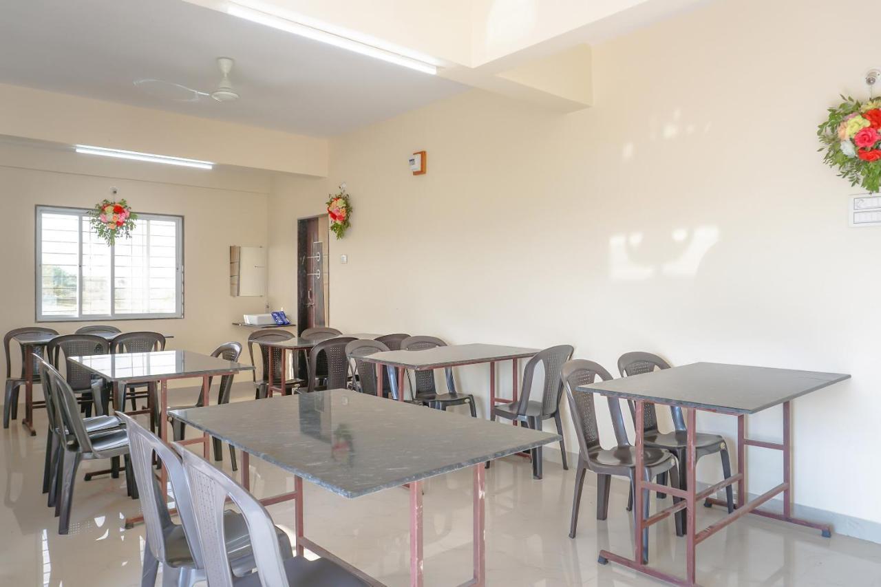 Oyo 81616 Omkar Executive Wagholi Ngoại thất bức ảnh