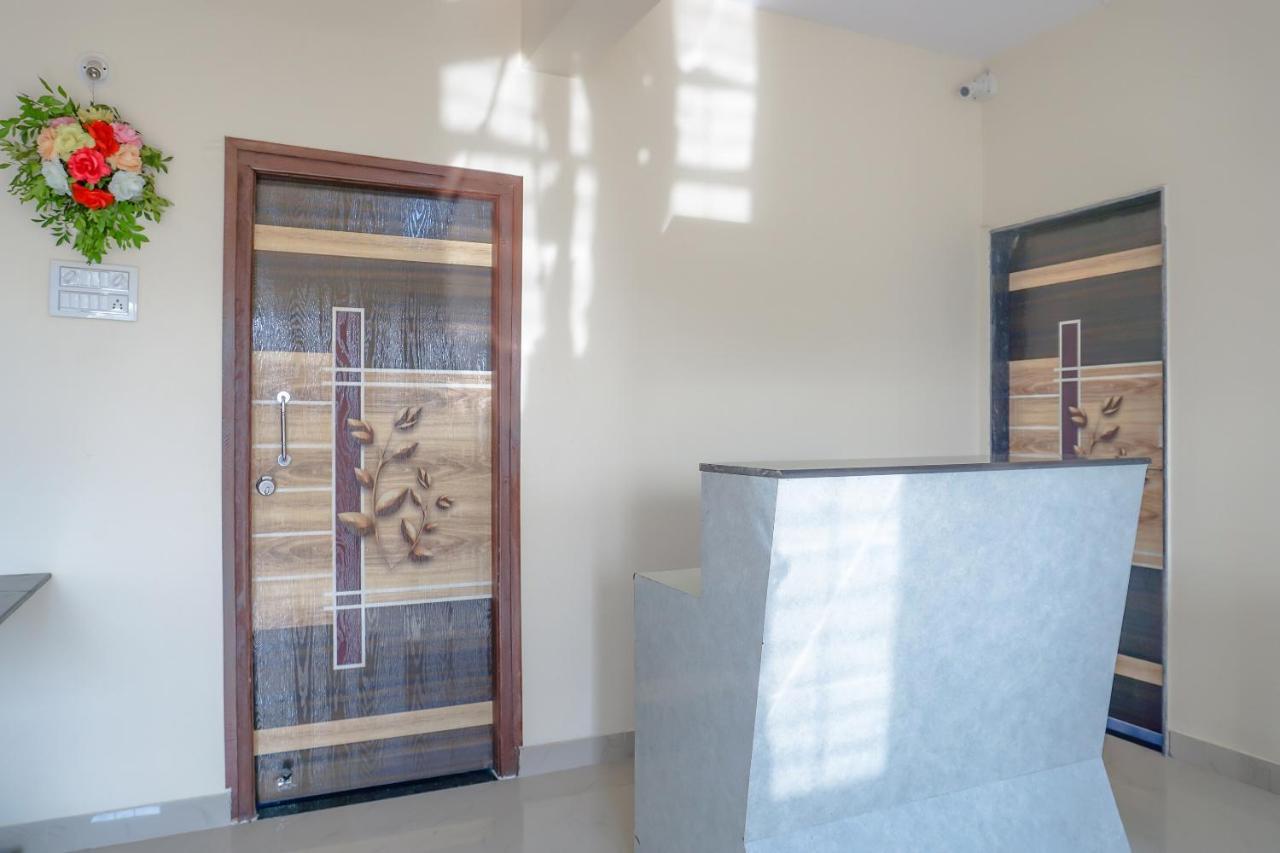 Oyo 81616 Omkar Executive Wagholi Ngoại thất bức ảnh
